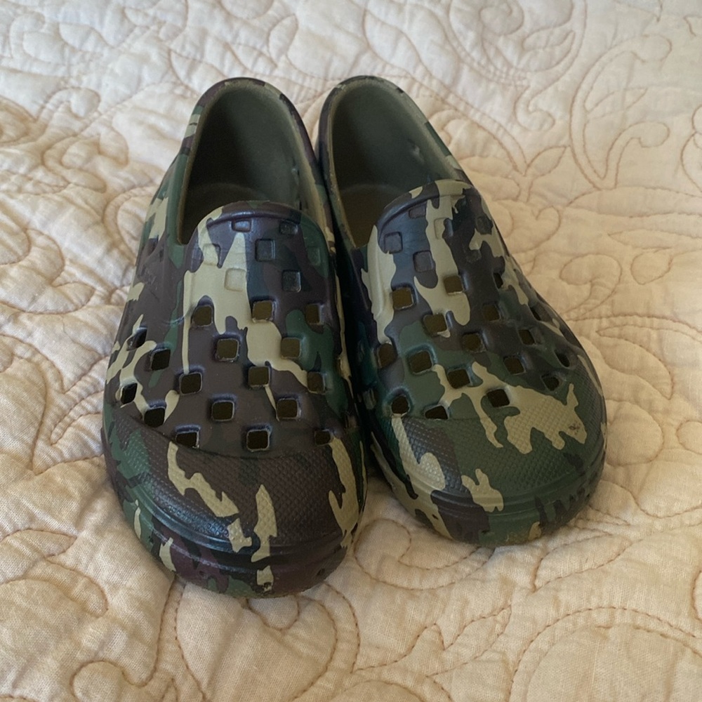 Toddler boys vans size 7